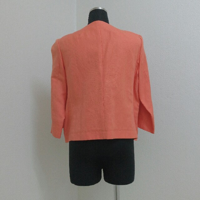 UNIQLO(ユニクロ)のユニクロ　リネン７分袖ジャケット　オレンジ レディースのジャケット/アウター(ノーカラージャケット)の商品写真