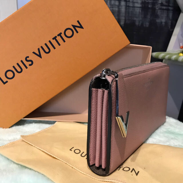 LOUIS VUITTON(ルイヴィトン)の☆最終値下げ☆ ルイヴィトン 長財布 ポルトフォイユ・コメット レディースのファッション小物(財布)の商品写真