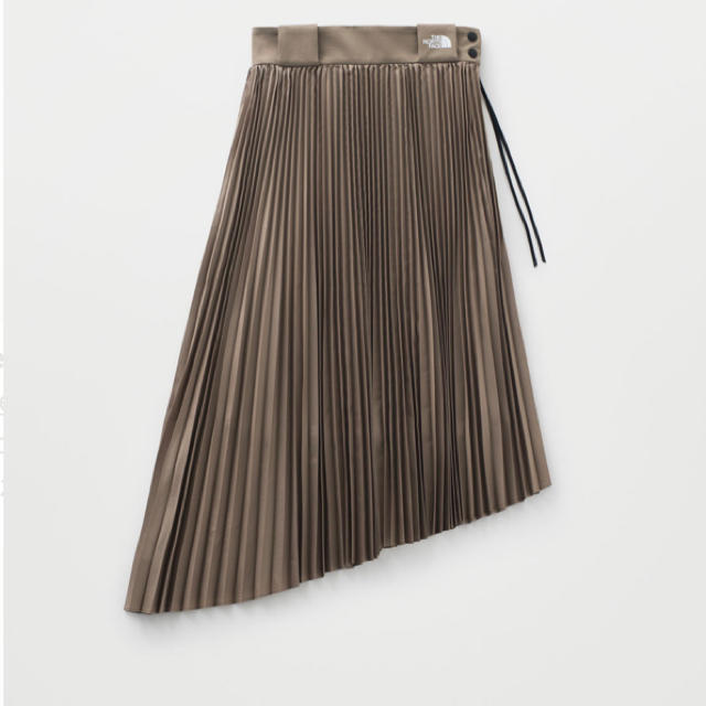 HYKE(ハイク)のNORTH FACE × HYKE TEC PLEATED SKIRT タン L レディースのスカート(ロングスカート)の商品写真