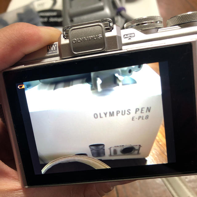 OLYMPUS(オリンパス)のOLYMPUS PEN E-PL8 ⚠️土日限定値下げ⚠️ スマホ/家電/カメラのカメラ(ミラーレス一眼)の商品写真