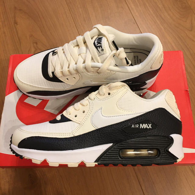 NIKE - ☆再入荷☆NIKE AIR MAX 90 アイボリー×ブラック系 23.5cmの