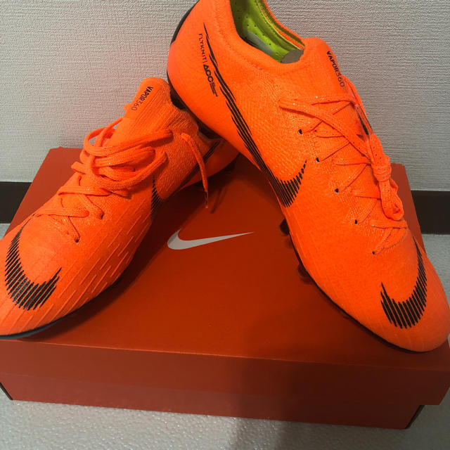 NIKE(ナイキ)のナイキサッカースパイク スポーツ/アウトドアのサッカー/フットサル(シューズ)の商品写真