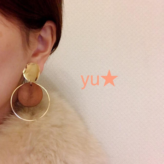 Ameri VINTAGE(アメリヴィンテージ)のwood gold pierce✩︎‧₊ウッド ゴールド ピアス イヤリング ハンドメイドのアクセサリー(ピアス)の商品写真