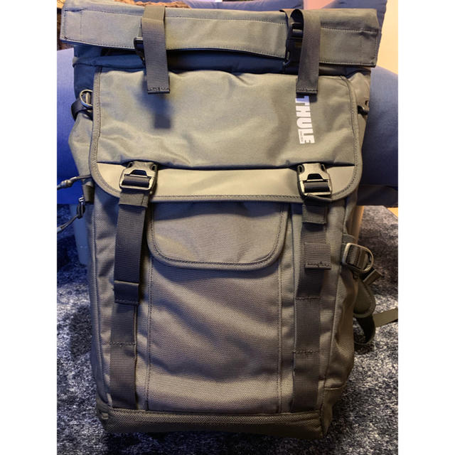 Thule カメラバッグ Covert DSLR Backpack