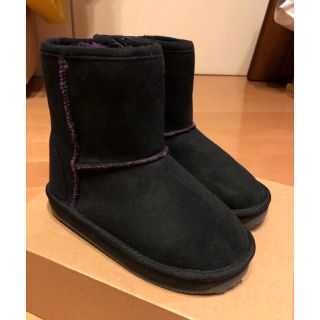 ベベ(BeBe)のBEBE キッズムートンブーツ  18cm   美品(ブーツ)