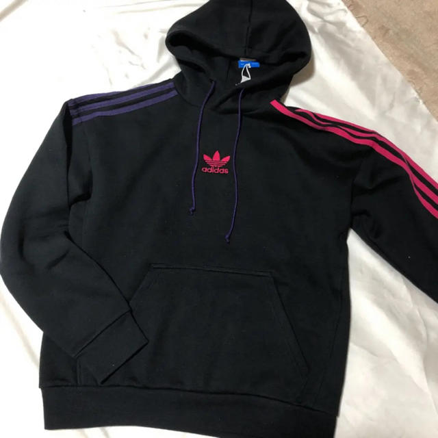 トップスadidas 新品タグ付き！早い者勝ち