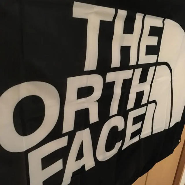 THE NORTH FACE ロゴ  ナイロンタペストリー約90㎝×150㎝/黒ナイロンジャケット