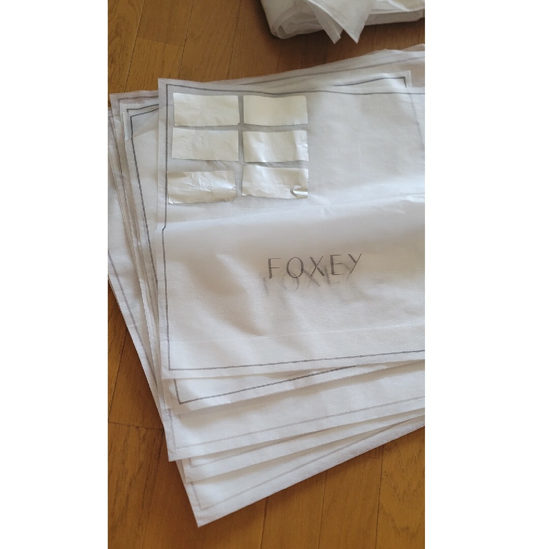 FOXEY(フォクシー)のりな様専用フォクシーロゴ入りのハンガーカバー その他のその他(その他)の商品写真