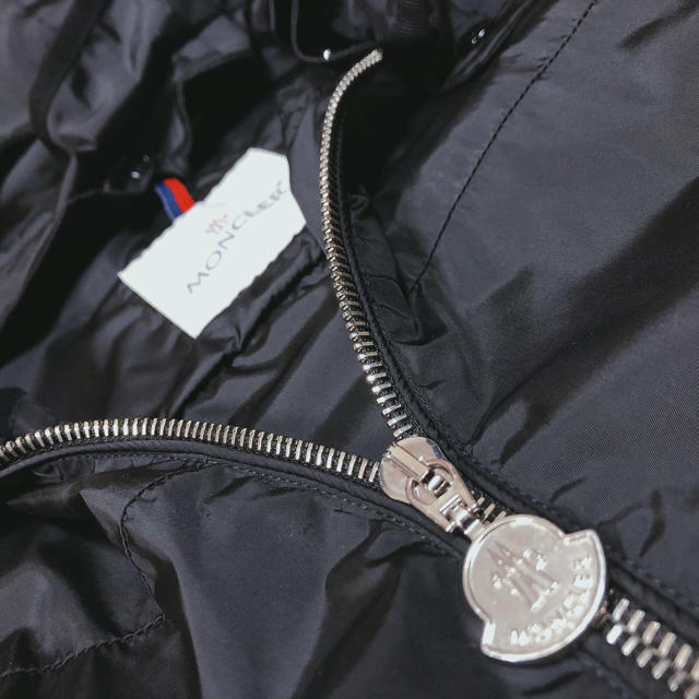 MONCLER(モンクレール)のmoncler ナイロンコート レディースのジャケット/アウター(ナイロンジャケット)の商品写真