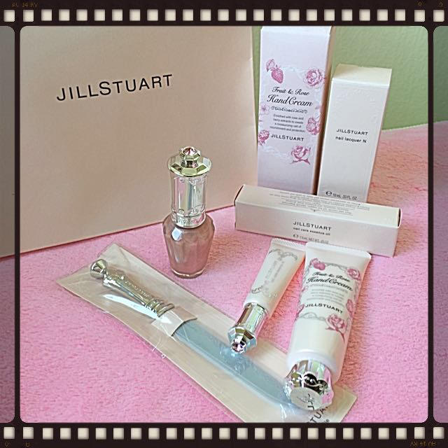 JILLSTUART(ジルスチュアート)のJILL☆ネイルケアセット☆完全未使用品 コスメ/美容のネイル(ネイルケア)の商品写真