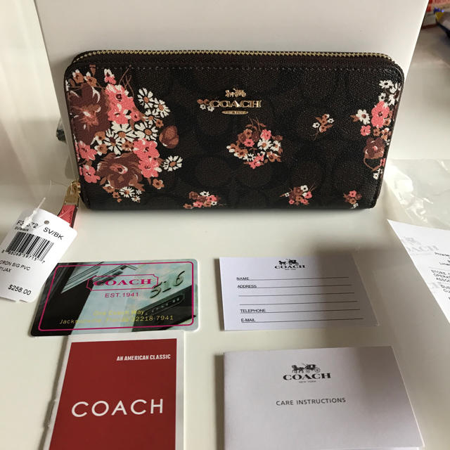 新品未使用サイズ新品未使用‼️COACH長財布 メドレーブーケープリント 箱&ショッパー付き