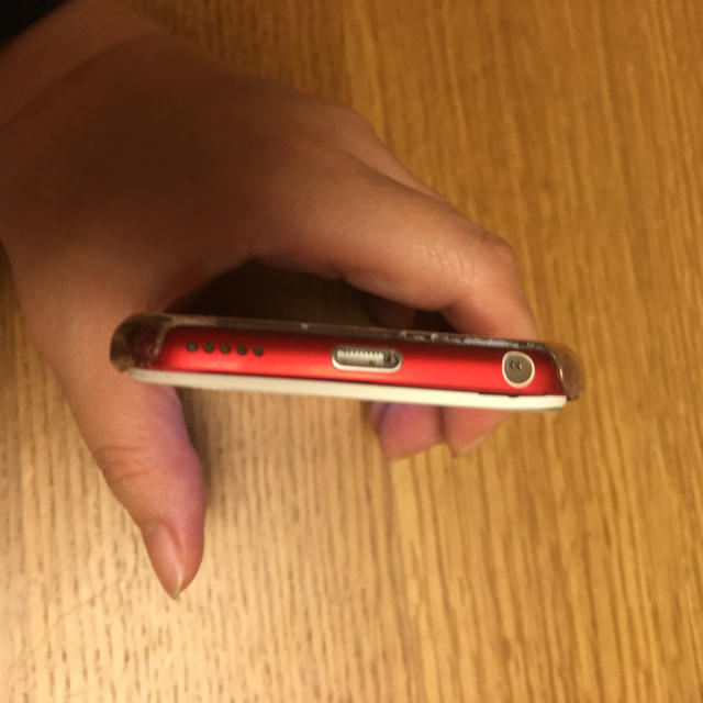 iPod touch(アイポッドタッチ)のiPod touch 第6世代 32GB red ジャンク品 スマホ/家電/カメラのオーディオ機器(ポータブルプレーヤー)の商品写真
