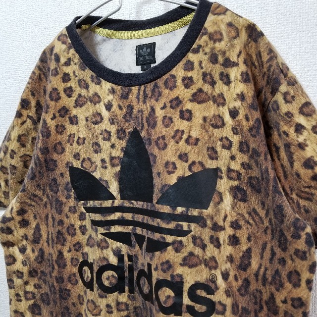 adidas(アディダス)のadidas レオパード柄 ヒョウ柄 Tシャツ  メンズのトップス(Tシャツ/カットソー(半袖/袖なし))の商品写真