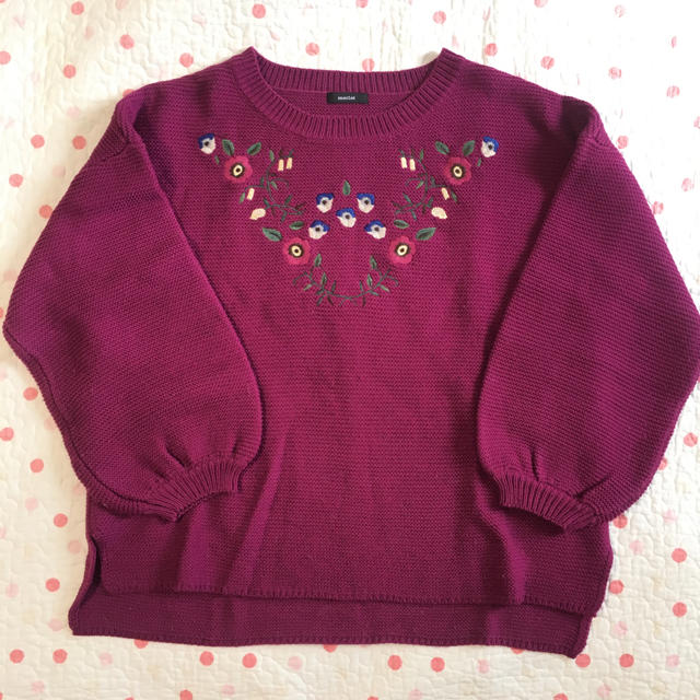 merlot(メルロー)のメルロー 花刺繍 ニットプルオーバー ボルドー えんじ色 パープル レディースのトップス(ニット/セーター)の商品写真