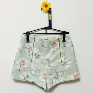 ダズリン(dazzlin)の花柄ハイウェストショーパン(ショートパンツ)