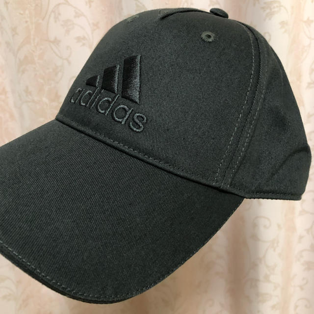 adidas(アディダス)のアディダス キャップ グレー レディースの帽子(キャップ)の商品写真