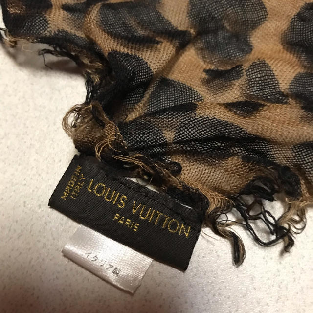 LOUIS VUITTON(ルイヴィトン)のルイヴィトンストール！レオパード柄！大判！ レディースのファッション小物(マフラー/ショール)の商品写真