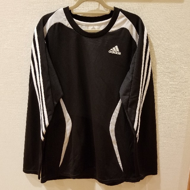 adidas(アディダス)のアディダス　長袖Tシャツ メンズのトップス(Tシャツ/カットソー(七分/長袖))の商品写真