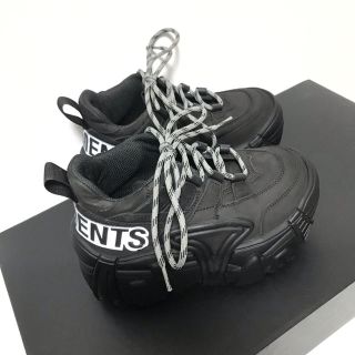 バレンシアガ(Balenciaga)のVetementsスニーカー(スニーカー)