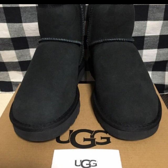 春夏新作 UGG - クラシックミニⅱブーツ（ブラック:約24cm） UGG SALE！！【新品】 ブーツ