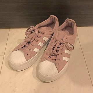 アディダス(adidas)のadidas スニーカー(スニーカー)