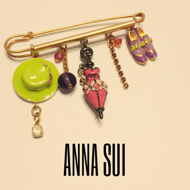 ANNA SUI(アナスイ)のANNA SUI ブローチ レディースのアクセサリー(ブローチ/コサージュ)の商品写真