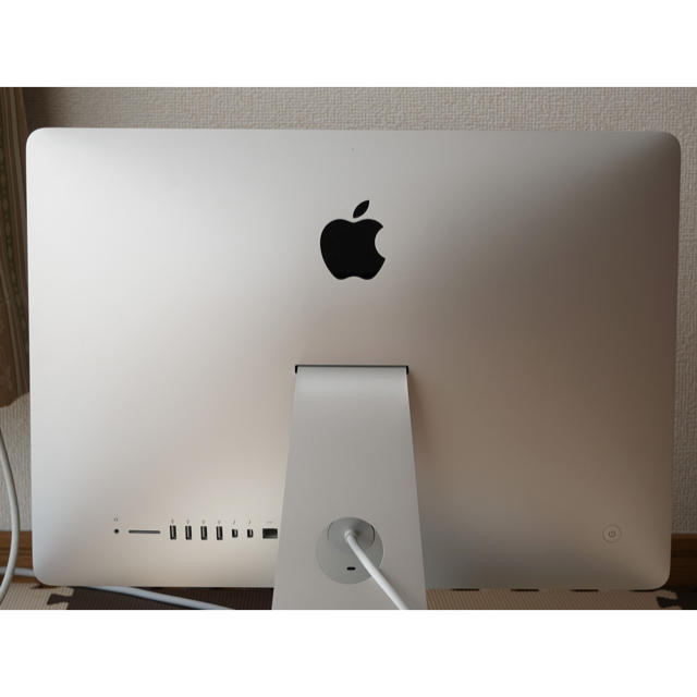 Apple(アップル)のぷぷ様専用　iMac 21.5 inch MD093J/A スマホ/家電/カメラのPC/タブレット(デスクトップ型PC)の商品写真