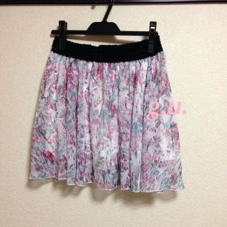 ジーユー(GU)の☆美品☆花柄キュロット☆裏地付き☆(キュロット)