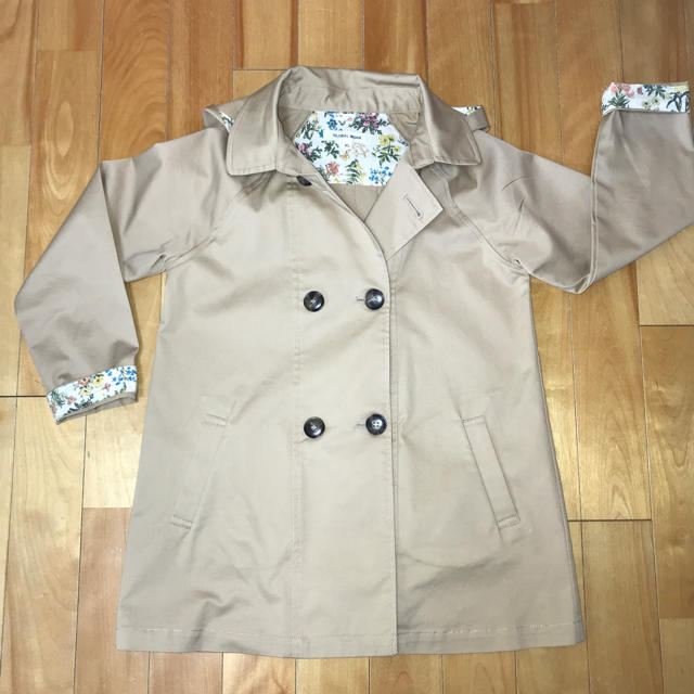 GLOBAL WORK(グローバルワーク)のトレンチコート キッズ/ベビー/マタニティのキッズ服女の子用(90cm~)(コート)の商品写真