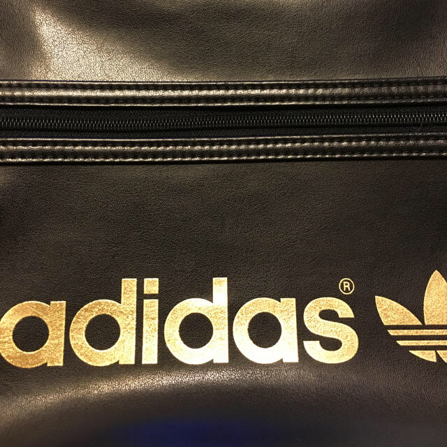 adidas(アディダス)のadidas アディダスオリジナルス ショルダー レディースのバッグ(ショルダーバッグ)の商品写真