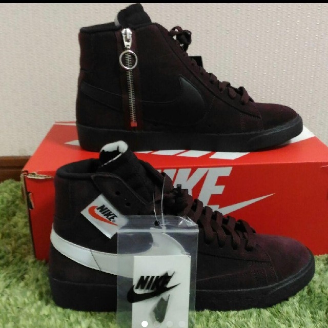 NIKE(ナイキ)の人気完売品　NIKE W BLAZER MID REBEL

25cm レディースの靴/シューズ(スニーカー)の商品写真