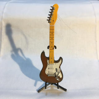 ミニチュア ギター フィギュア(模型/プラモデル)