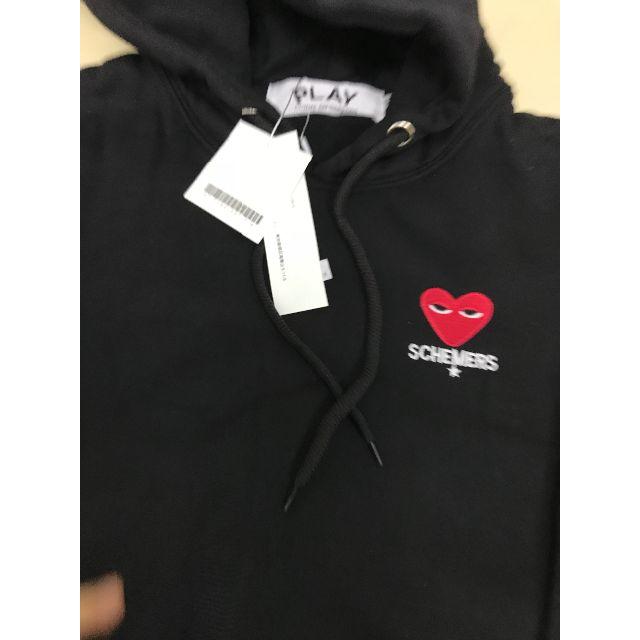 COMME des GARCONS(コムデギャルソン)のコム デ ギャルソン Play パーカー ブラック　XL レディースのトップス(パーカー)の商品写真