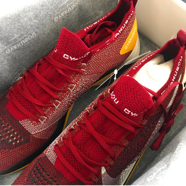 NIKE(ナイキ)のNIKE VAPORFLY 4% FLYKNIT GYAKUSOU 26.5cm メンズの靴/シューズ(スニーカー)の商品写真