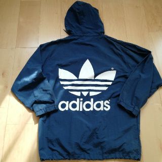 アディダス(adidas)のadidasナイロンパーカー(ナイロンジャケット)