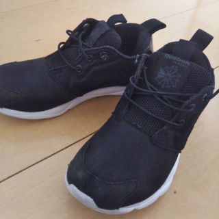 リーボック(Reebok)のスニーカー(スニーカー)