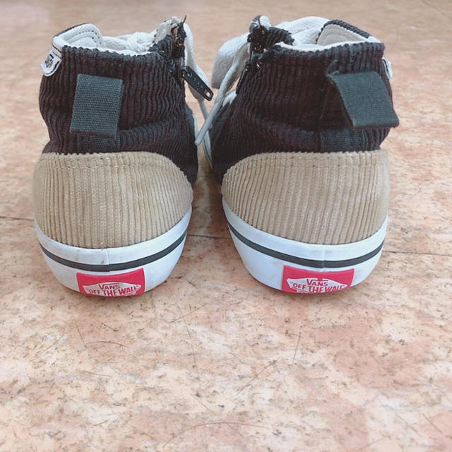 VANS(ヴァンズ)のVANS 子供 ハイカットスニーカー キッズ/ベビー/マタニティのキッズ靴/シューズ(15cm~)(スニーカー)の商品写真