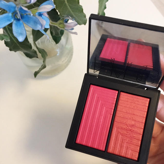 NARS(ナーズ)のNARS デュアルインテンシティー ブラッシュ 5501 コスメ/美容のベースメイク/化粧品(チーク)の商品写真