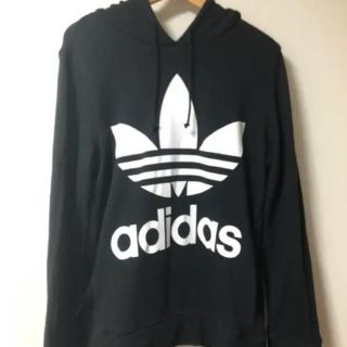 アディダス(adidas)のadidas プルオーバーパーカー(パーカー)