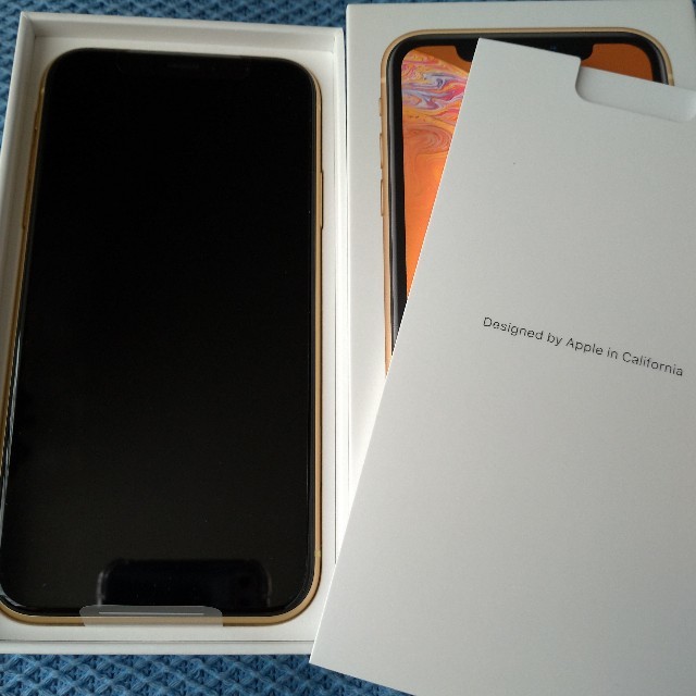 iPhone(アイフォーン)の
新品　simフリー
iphone XR 128GB　イエロー　iPhonexr スマホ/家電/カメラのスマートフォン/携帯電話(スマートフォン本体)の商品写真