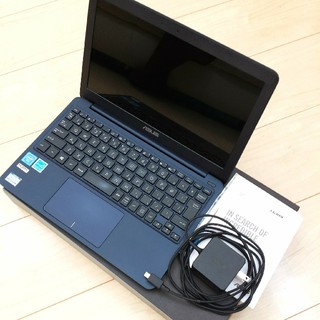 エイスース(ASUS)のASUS VivoBook E200HA メモリ4GB(ノートPC)