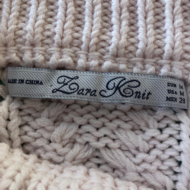 ZARA(ザラ)のZARA ケーブルニット 薄いピンク レディースのトップス(ニット/セーター)の商品写真