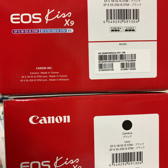 Canon(キヤノン)の二台CANON EOSKissX9ダブルズームキットwkitキャノン一眼レフ新品 スマホ/家電/カメラのカメラ(デジタル一眼)の商品写真