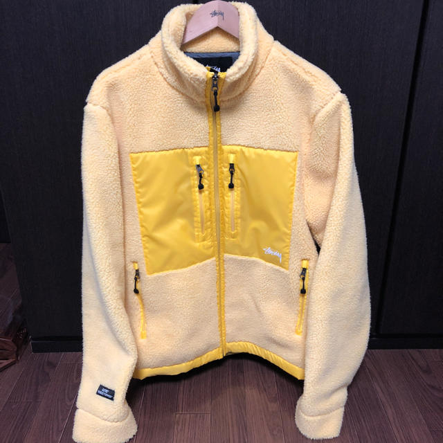 STUSSY(ステューシー)の専門 メンズのトップス(その他)の商品写真