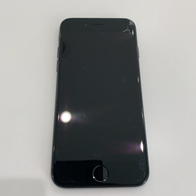 Apple(アップル)のiPhone7 アイフォン7 Black 32GB  SIMロック解除手続き済 スマホ/家電/カメラのスマートフォン/携帯電話(スマートフォン本体)の商品写真