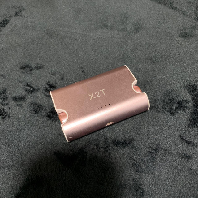 X2T Bluetoothイヤホン スマホ/家電/カメラのオーディオ機器(ヘッドフォン/イヤフォン)の商品写真