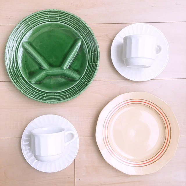 ビンテージ食器 お皿×2、カップ&ソーサ2セット