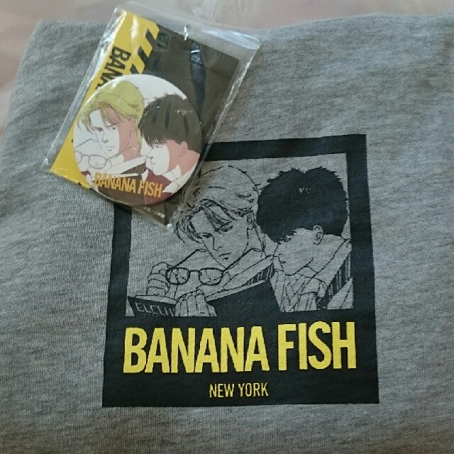 BANANA FISH(バナナフィッシュ)のM バナナフィッシュ パーカー 缶バッチ付き エンタメ/ホビーのアニメグッズ(その他)の商品写真