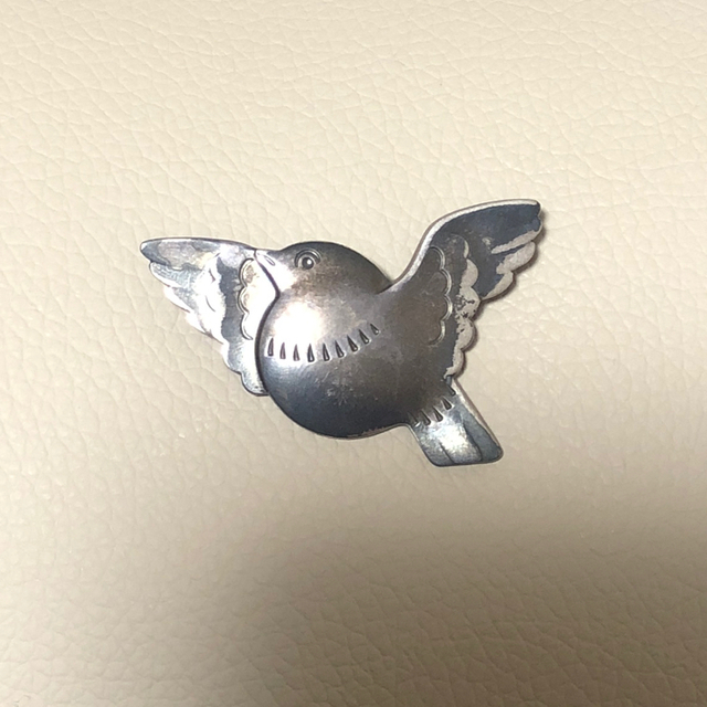 Georg Jensen(ジョージジェンセン)のSV925 ジョージジェンセン ブローチ 320 鳥 レディースのアクセサリー(ブローチ/コサージュ)の商品写真