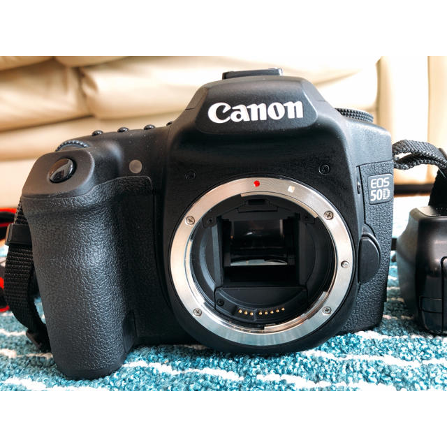 Canon(キヤノン)のcanon EOS 50D ボディ + バッテリーグリップ スマホ/家電/カメラのカメラ(デジタル一眼)の商品写真